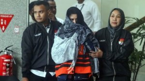Bupati Pekalongan Fadia Arafiq Ditahan KPK Usai Terjaring OTT