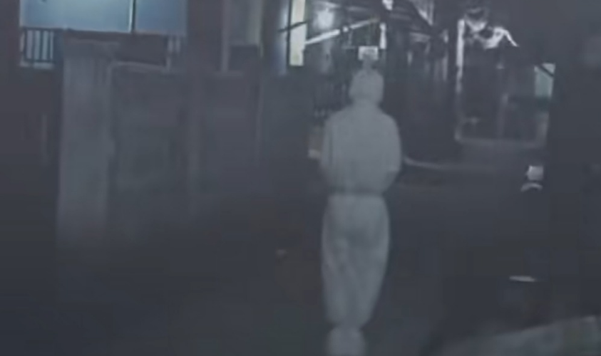 Guncang Pebayuran! Dua Kreator Pocong Palsu Akhirnya Terciduk Warga saat Ronda Malam