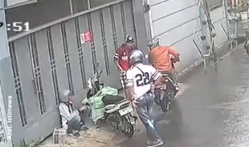 Begal Motor Gasak 13 Paket Kurir di Astanaanyar, Warga Ringkus Pelaku Lewat Rekaman CCTV