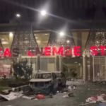 Suporter Ngamuk di Stadion Lukas Enembe, Kendaraan Jadi Sasaran Bakar