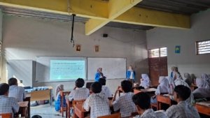 Implementasi Program Pengabdian Kepada Masyarakat melalui Pengembangan Jiwa Kewirausahaan Berbasis Hobi pada Siswa SMAN 17 Kabupaten Tangerang