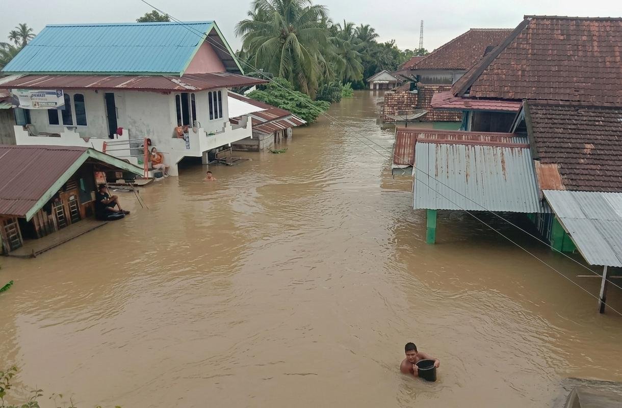 Duka di Muratara, Banjir Bandang Rendam Belasan Ribu Rumah, Seorang Balita Tewas Terbawa Arus