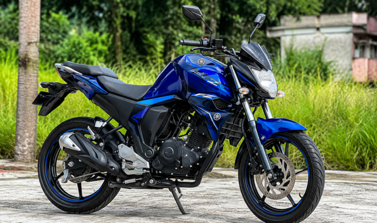 Yamaha kenalkan FZ Blue Flex, Motor Sport 149 cc yang Siap DiGunakan