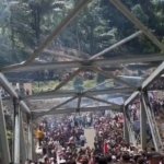 Tembus Rp1 Miliar! Warga Bener Meriah Patungan Bangun Kembali Jembatan Enang-Enang