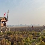 Di Antara Sawah dan Rel Kereta: Cerita Pagi Tim BSI Explore 2026 di Desa Barugbug