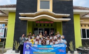 Serunya Belajar dan Bermain di Perpustakaan Desa Barugbug