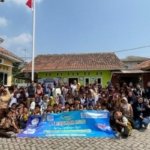 Tangis Perpisahan Tim BSI Explore dan SDN Barugbug 1